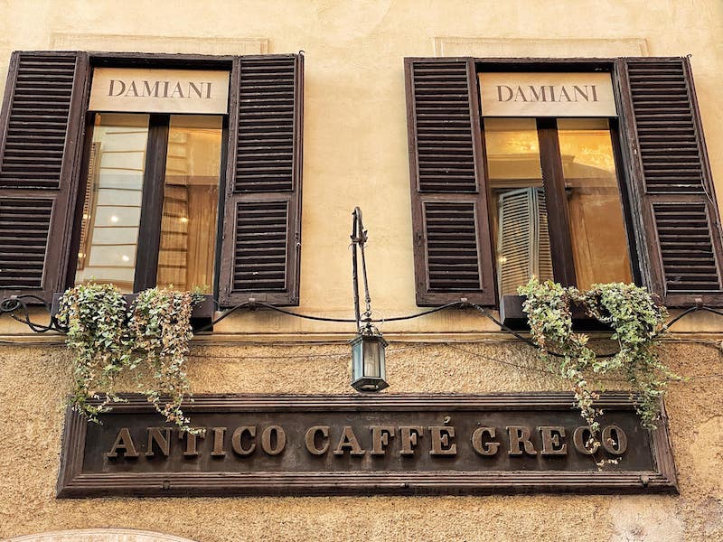 café in Rome
