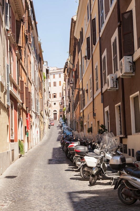 rent a scooter in Rome